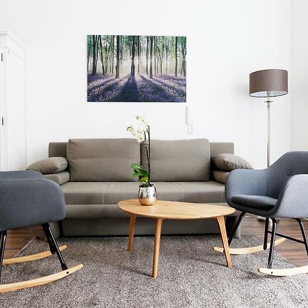 Droy By Rockchair Apartments L Superhost Status L 2 Bedroom Boxspringbeds Next To Center "Kurfuerstendamm" - Cozy Family & Business Flair Welcomes You! Berlin Exterior photo