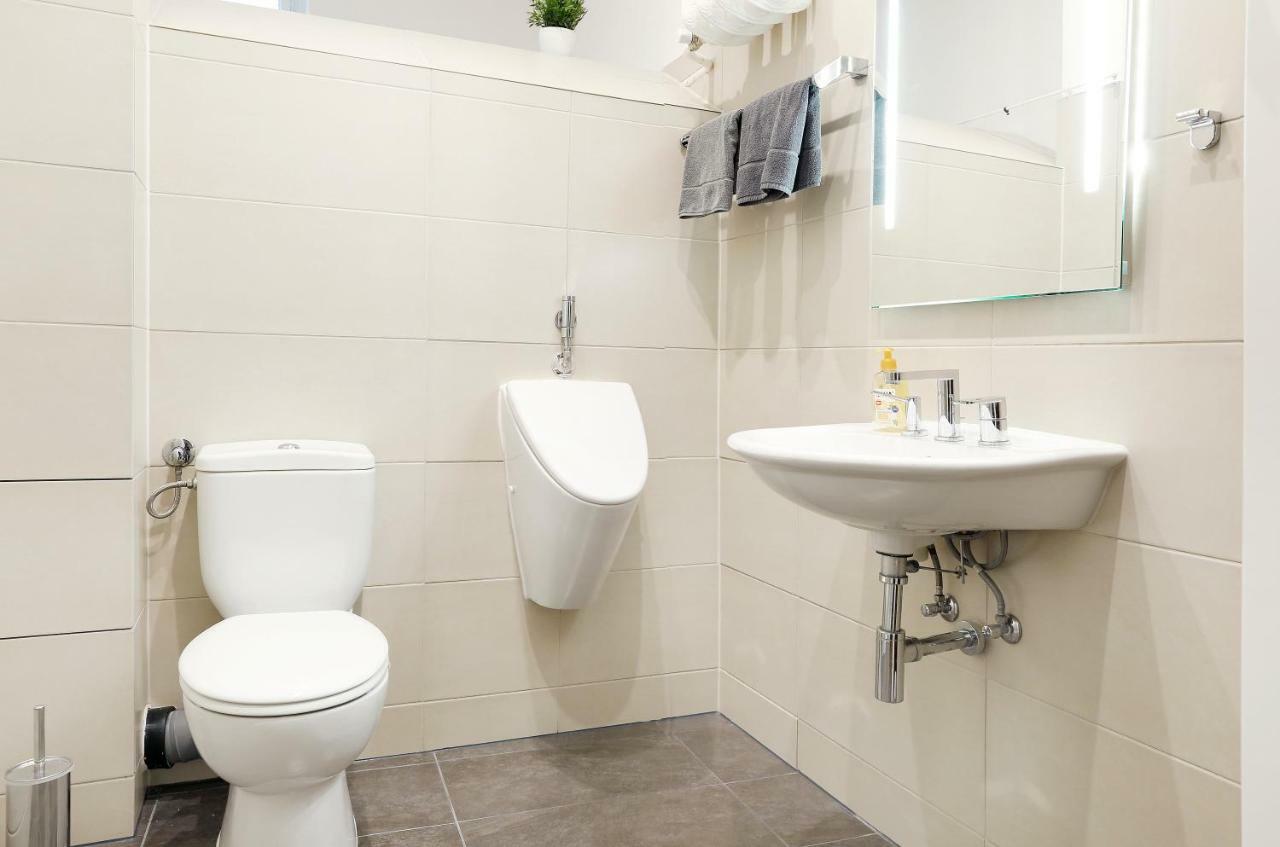 Droy By Rockchair Apartments L Superhost Status L 2 Bedroom Boxspringbeds Next To Center "Kurfuerstendamm" - Cozy Family & Business Flair Welcomes You! Berlin Exterior photo